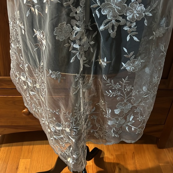 Handmade Embroidered Lace High Low Tunic Top - Picture 5 of 6